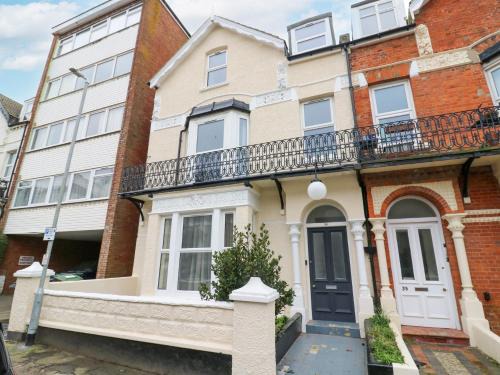 Bexhill-on-Sea House | The Wiltons