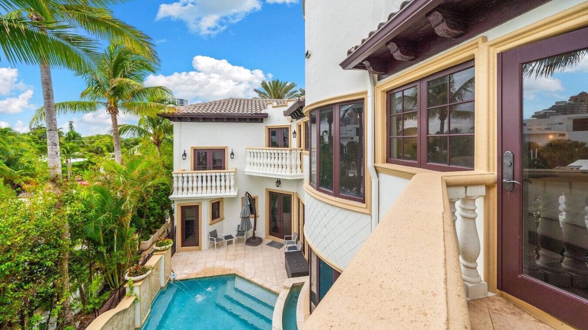 Lauderdale Beach Villa | The Windsor House | Oceanfront | Luxury Villa