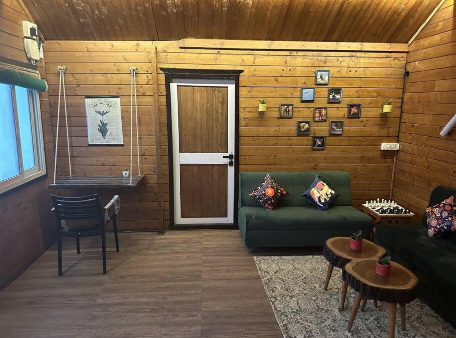 Indore Ski Chalet | The Wooden Cottage Staeg