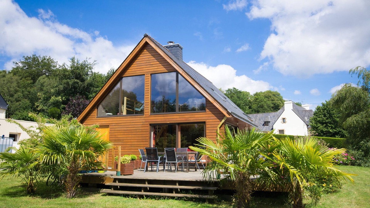 Mur-de-Bretagne House | The Wooden Jewel and Its Wellness Area