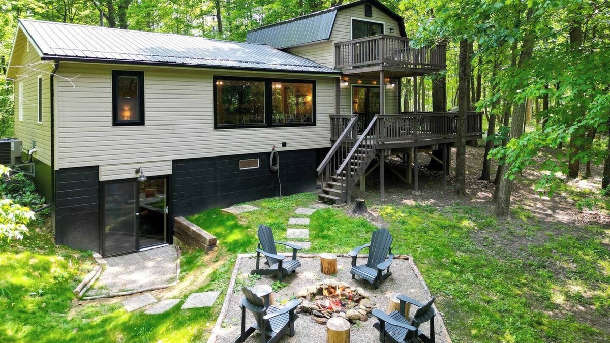 Laurelville Cabin | The Woodlands at Hocking Hills-Notestone Cabin