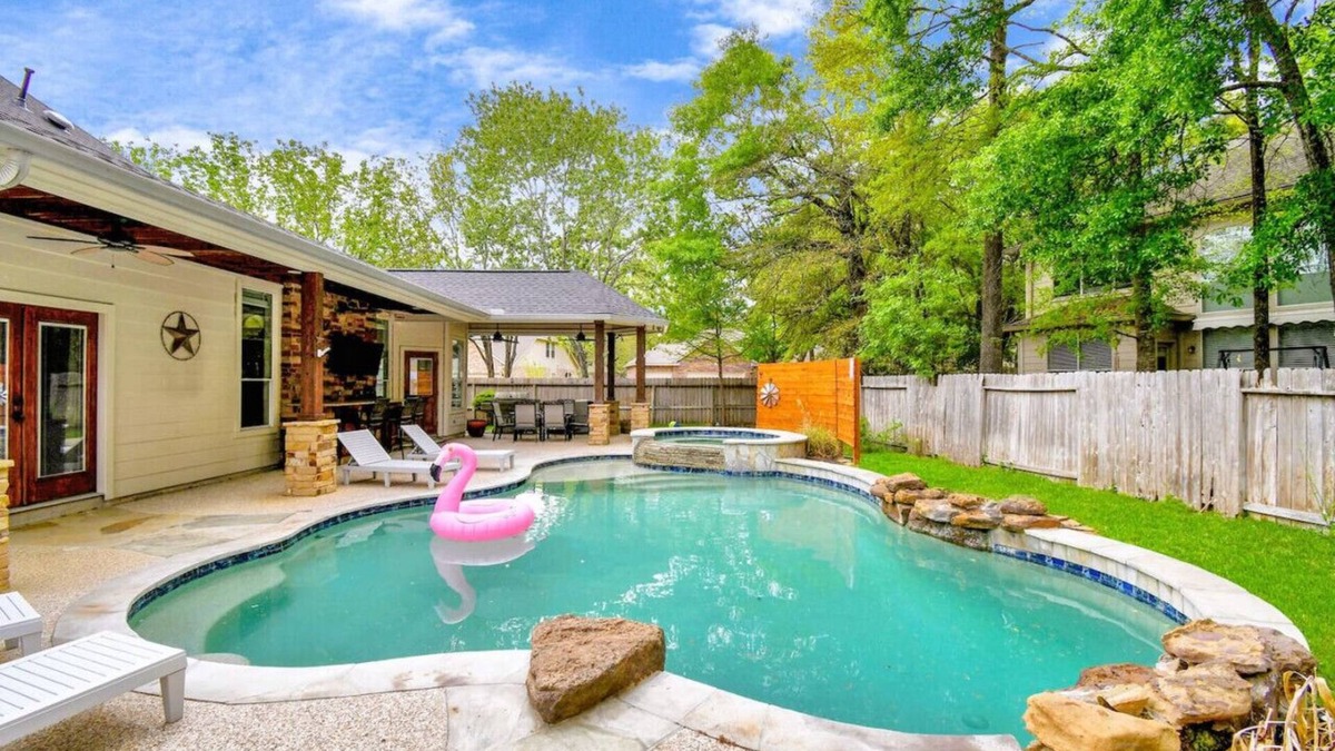 College Park House | The Woodlands Escape with Heated Pool and GameRoom