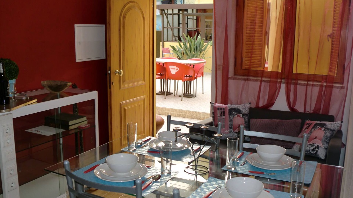 Santa Marinha Villa | The Yellow House 2 :)