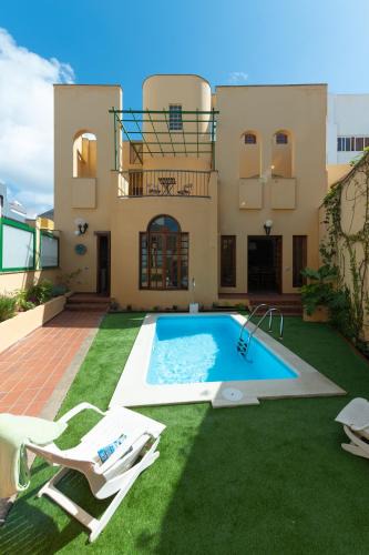 Galdar Villa | The Yellow House - Solarium - Climatized Pool
