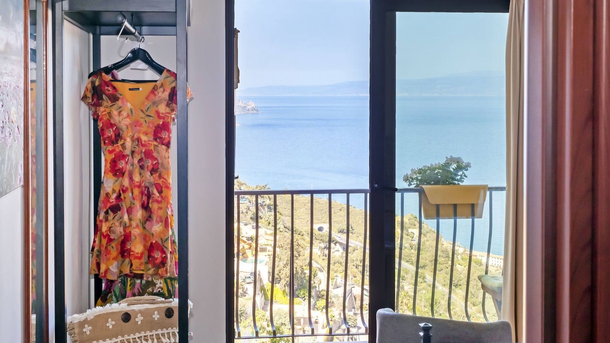 Taormina Apartment | The Yellow House Taormina