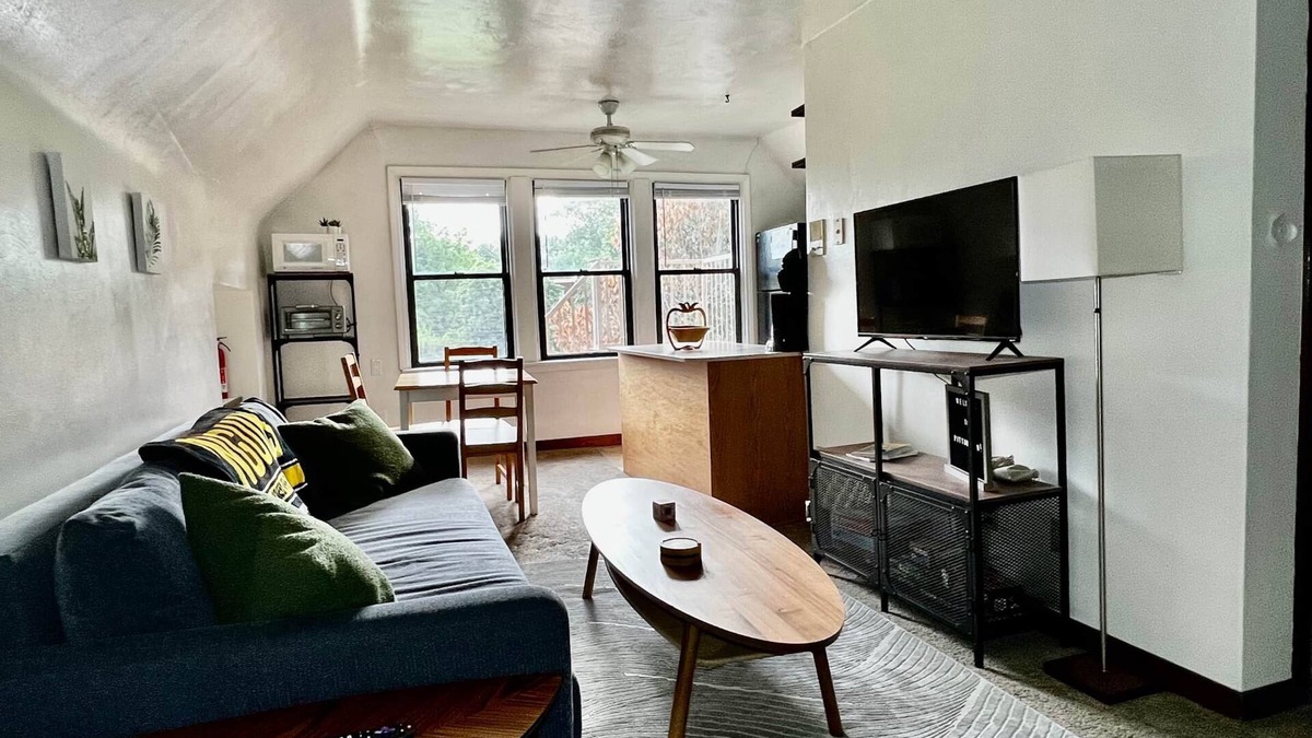 Wilkinsburg House | The Yinzer Retreat