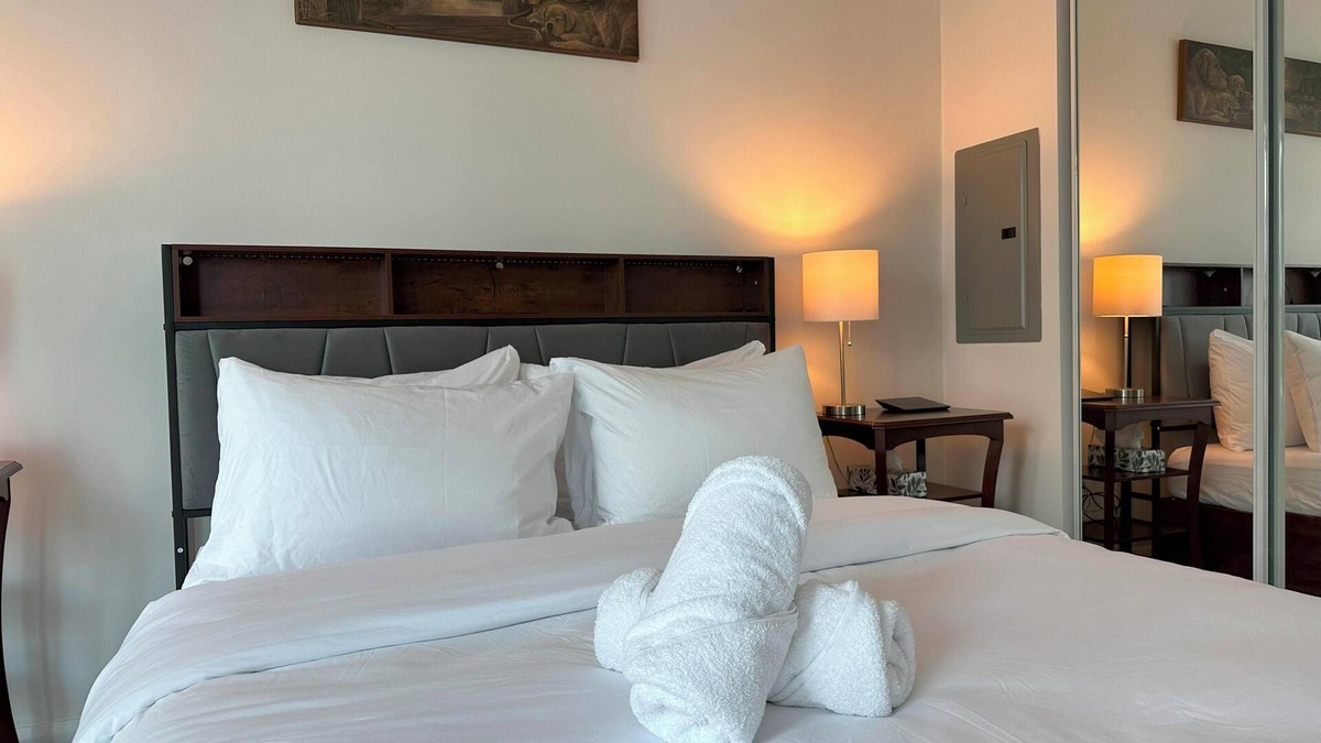 Downtown Toronto Condo | The Yonge Boutique Suites