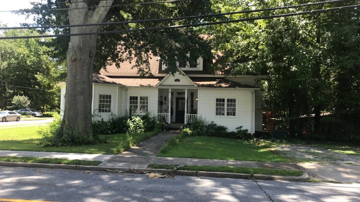 Carrollton Apartment | The Zen-ter BnB Suite #3 in the heart of Carrollton Georgia