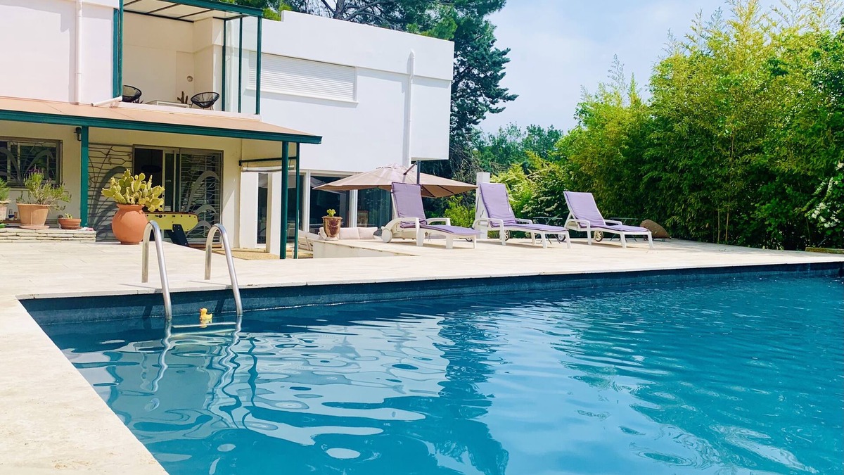 Pinet Villa | The Zen villa, sun and idleness