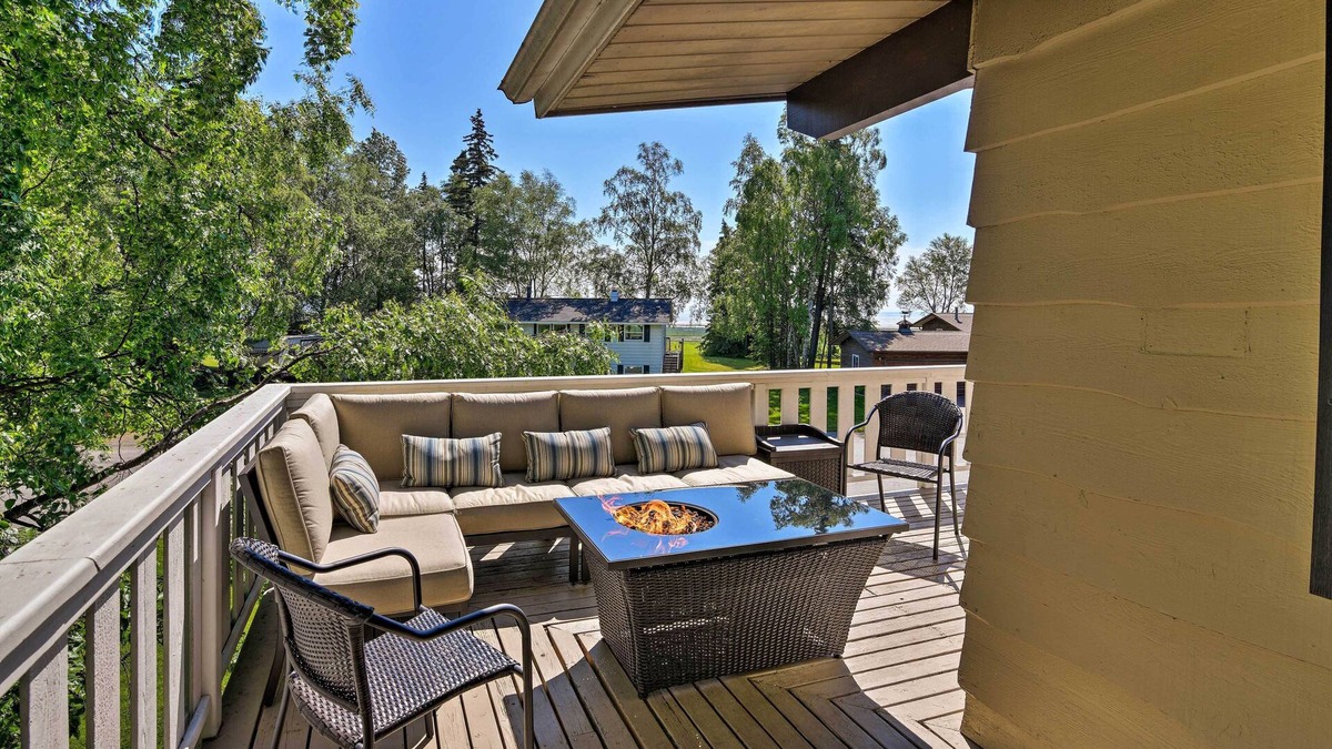 Old Seward - Oceanview House | Theater Room + Fire Pit: Anchorage Family Retreat