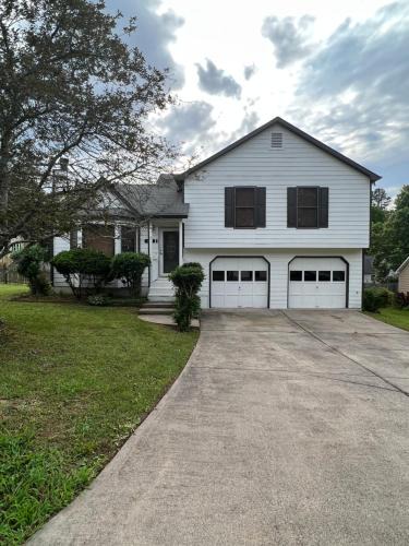 Acworth House | TheCornerWhiteHouse
