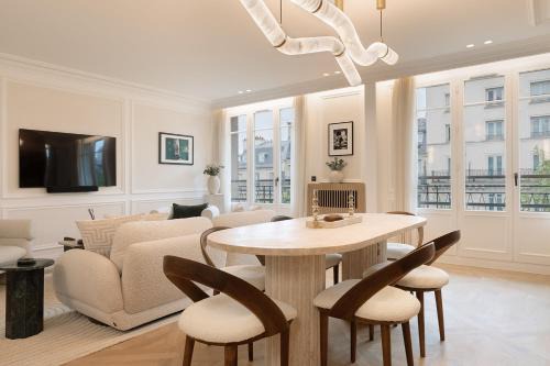 L'Europe Apartment | TheLander - Serviced Apartments in Champs Elysées