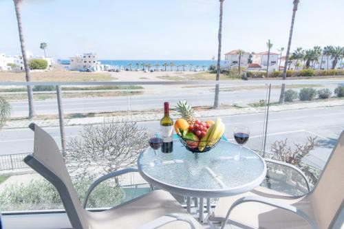 Oroklini Apartment | Themis Beach Apartments