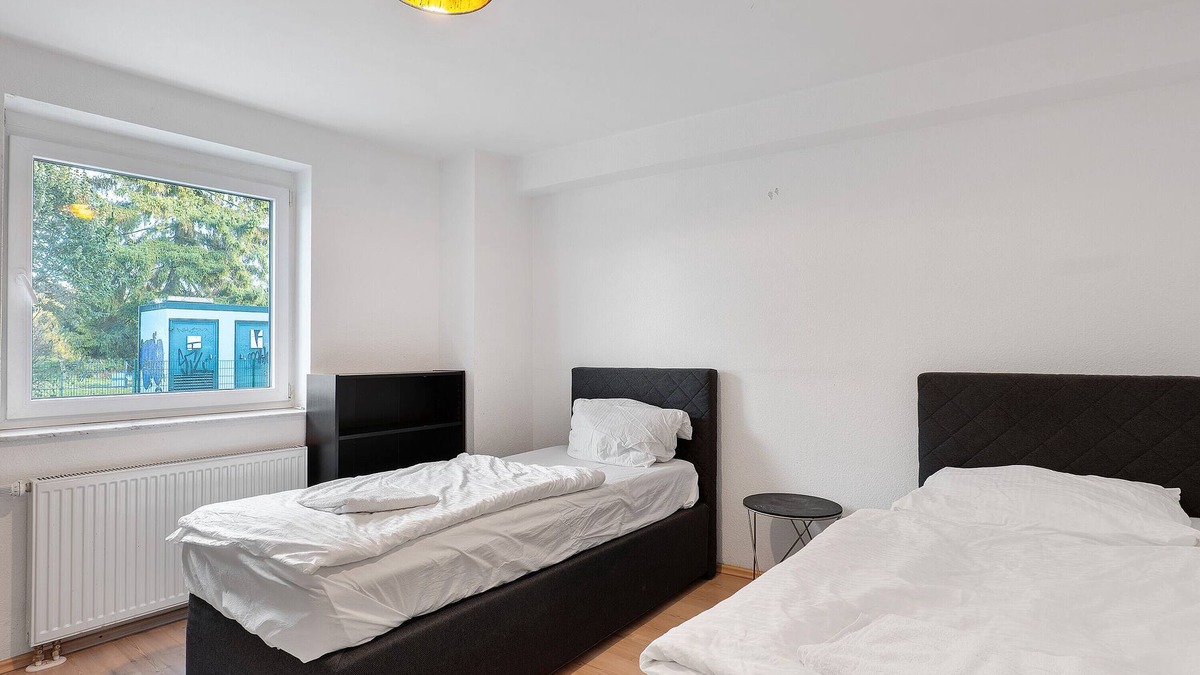 Seckenheim Apartment | Theox Apartment No 6 Royal Blue for 4 Guests