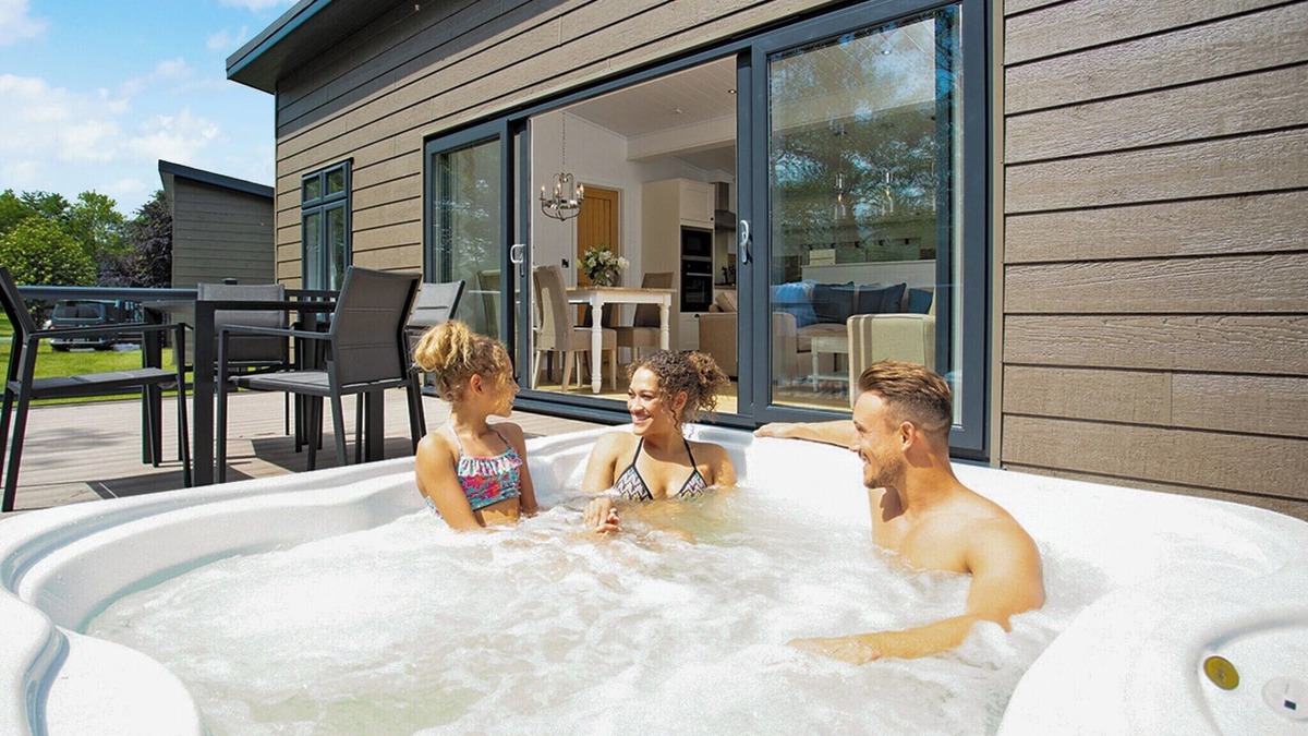 Aysgarth Ski Chalet | These stunning lodges are ultra spacious luxurious lodges designed with couples in mind.