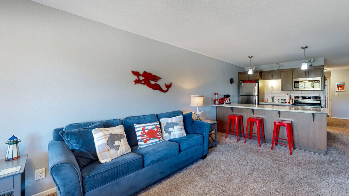 Neskowin Condo | Third-floor beachfront condo with a balcony, full kitchen, & ocean views