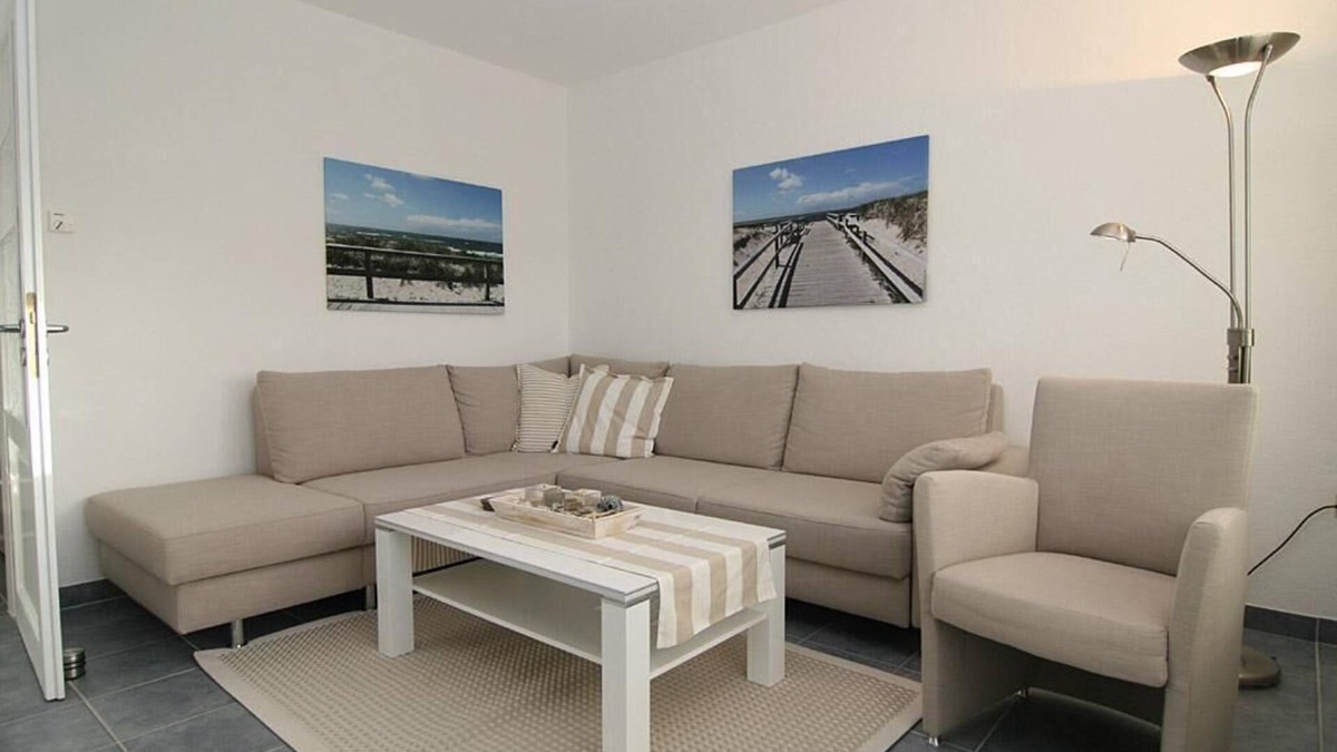 Hornum Apartment | This apartment on the mezzanine floor offers plenty of space for 3 people.