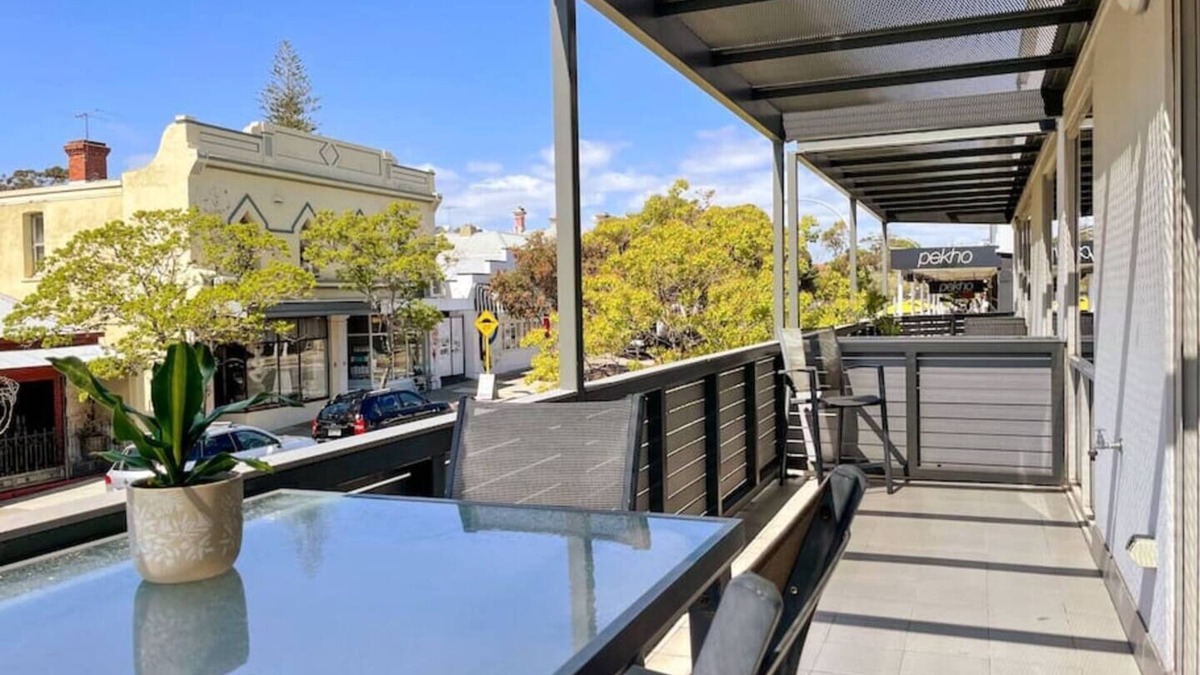 Fremantle Apartment | This apartment is a 0 bedroom(s), 1.5 bathrooms, located in Fremantle, WA.