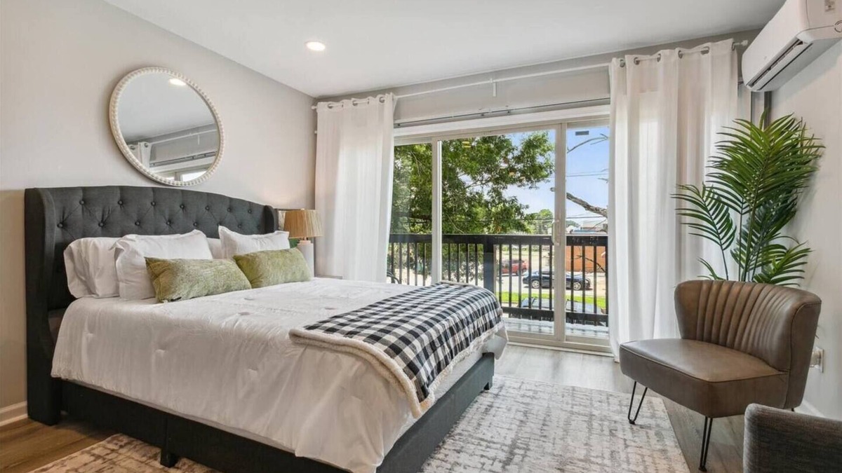 Hampton Apartment | This apartment is a 0 bedroom(s), 1 bathrooms, located in Hampton, VA.