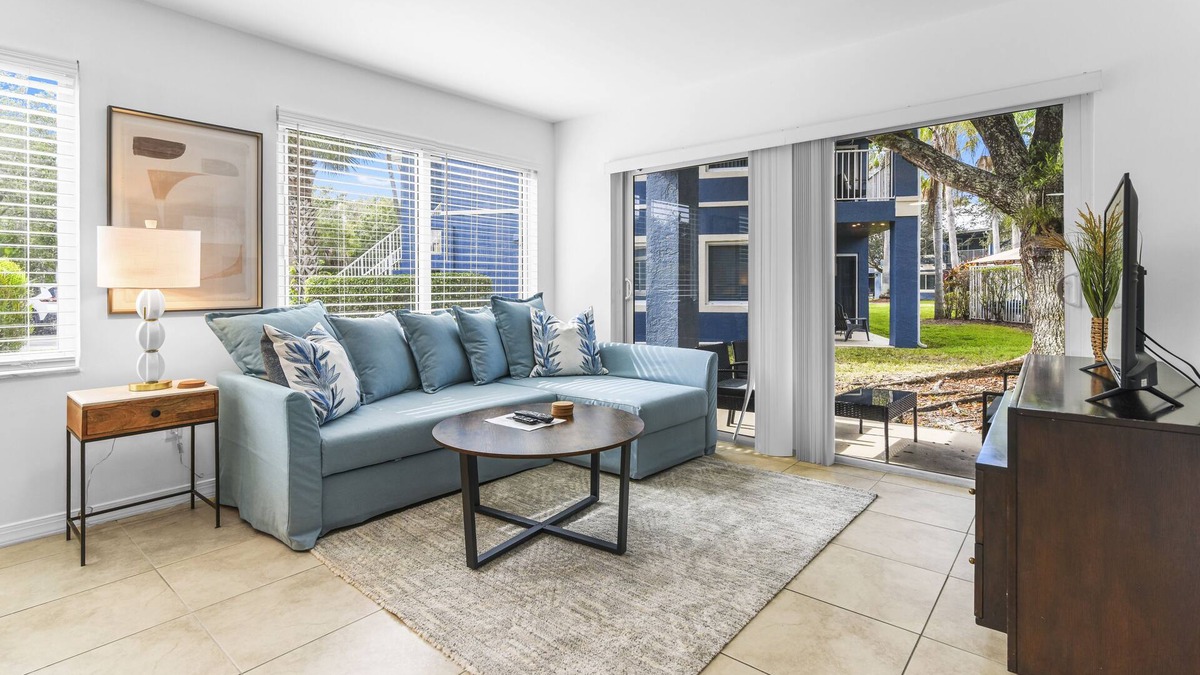 Mission Bay Apartment | This apartment is a 3 bedroom(s), 2 bathrooms, located in Boca Raton, FL.