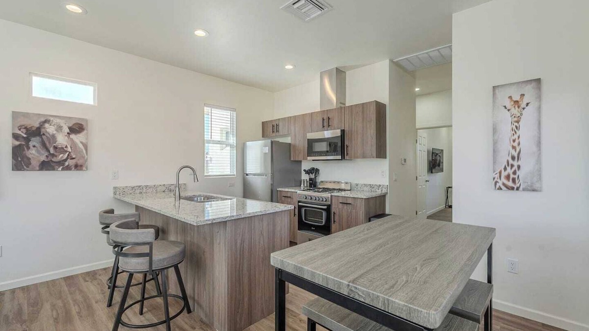 Tucson House | This centrally located 2 bedroom 2 bathroom is fully remodeled with electric vehicle charging on site
