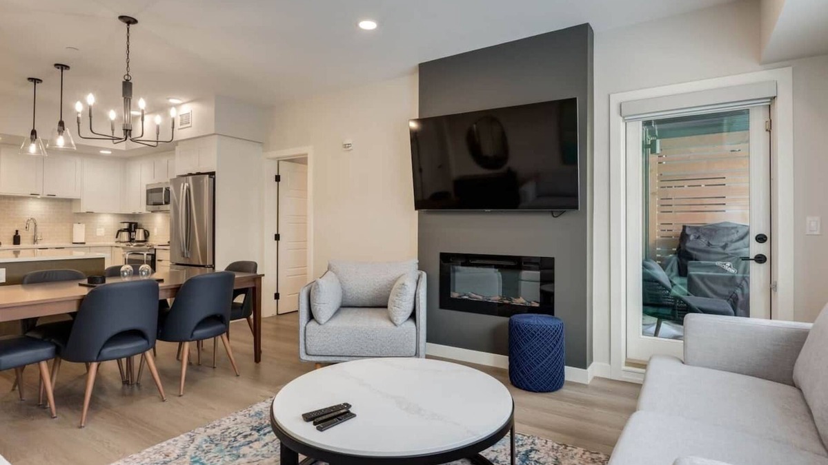 Dead Man's Flats Condo | This condominium is a 2 bedroom(s), 2 bathrooms, located in Dead Man's Flats, AB.