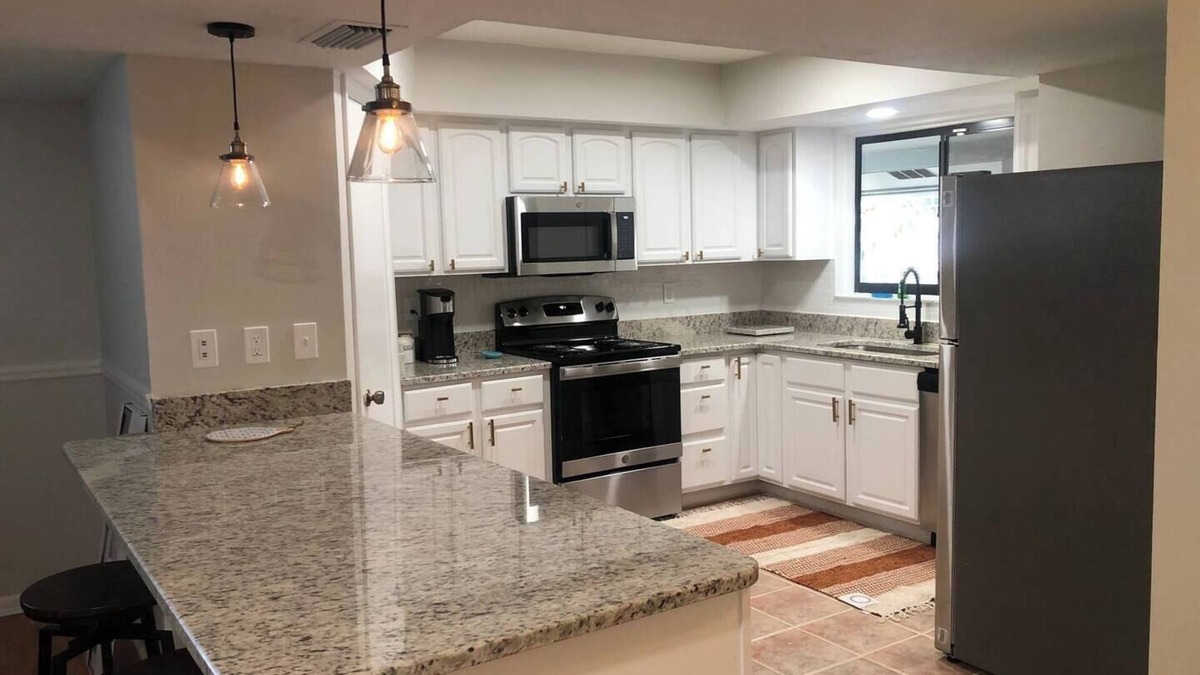 Dixieland Condo | This condominium is a 3 bedroom(s), 2 bathrooms, located in Lakeland, FL.