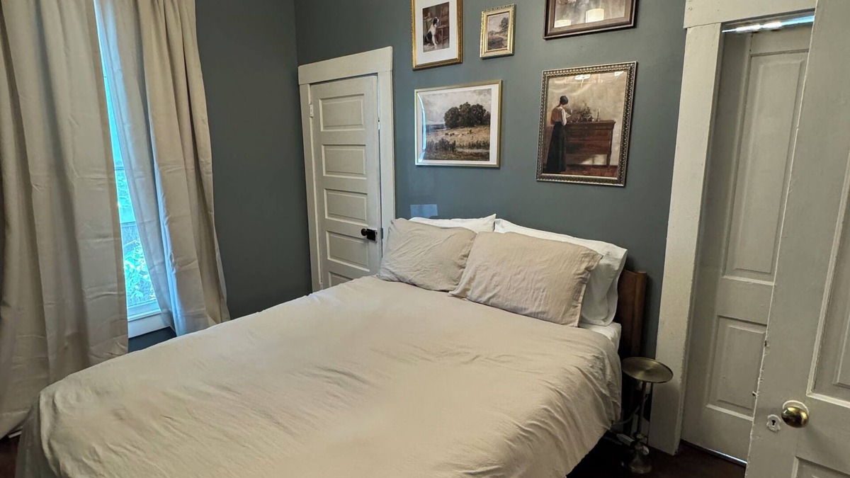 North Central Columbia Cottage | This Cottage is walking distance to downtown and local restaurants
