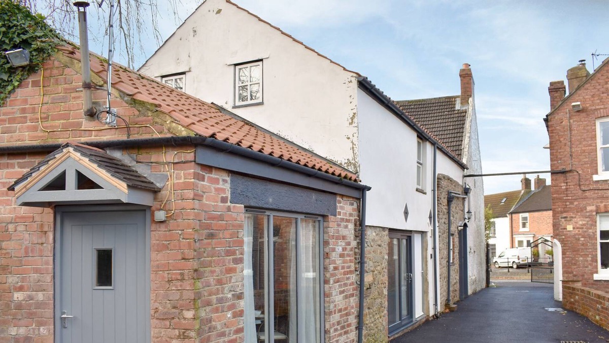 Sedgefield Cottage | This fully accessible annexe is ideal for couples to explore the rugged beauty of the north east and