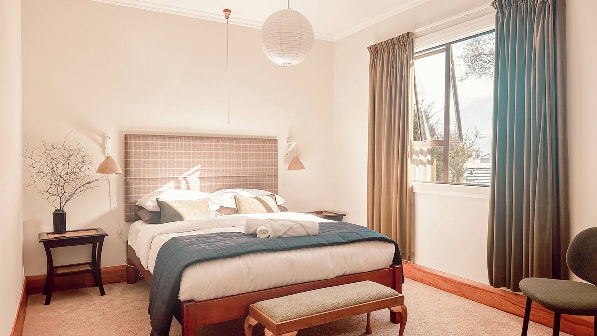 Hokitika House | This house is a 2 bedroom(s), 1 bathrooms, located in Hokitika, West Coast.