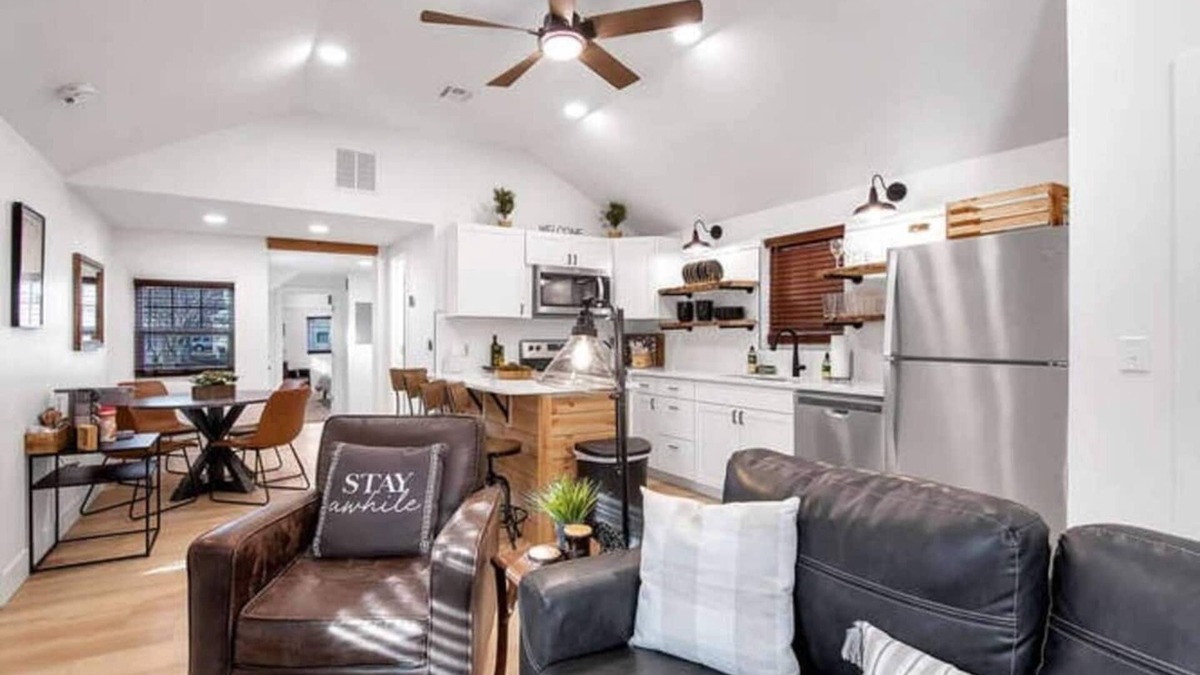 Wichita House | This house is a 2 bedroom(s), 1 bathrooms, located in Wichita, KS.