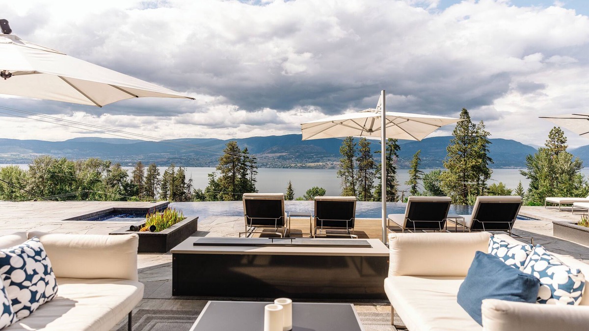 Southwest Mission House | This house is a 3 bedroom(s), 6.5 bathrooms, located in Kelowna, BC.