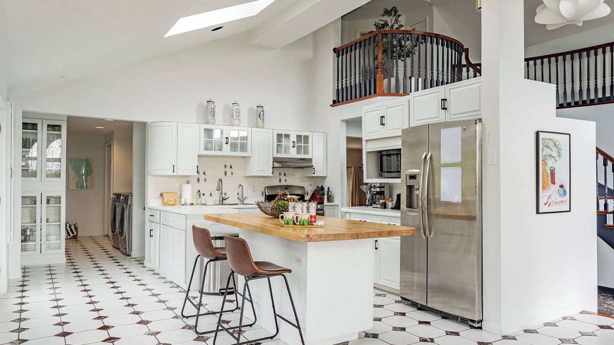Taghkanic House | This house is a 4 bedroom(s), 4 bathrooms, located in craryville, NY.