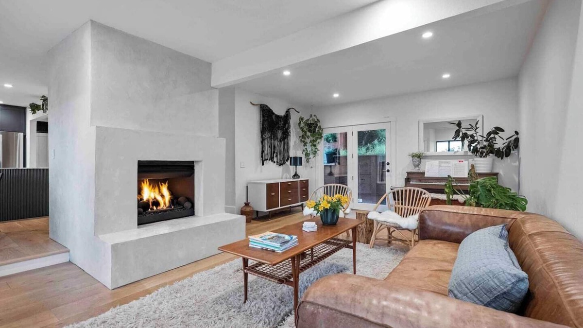 Santa Rosa House | This house is a 4 bedroom(s), 3 bathrooms, located in Santa Rosa, CA.