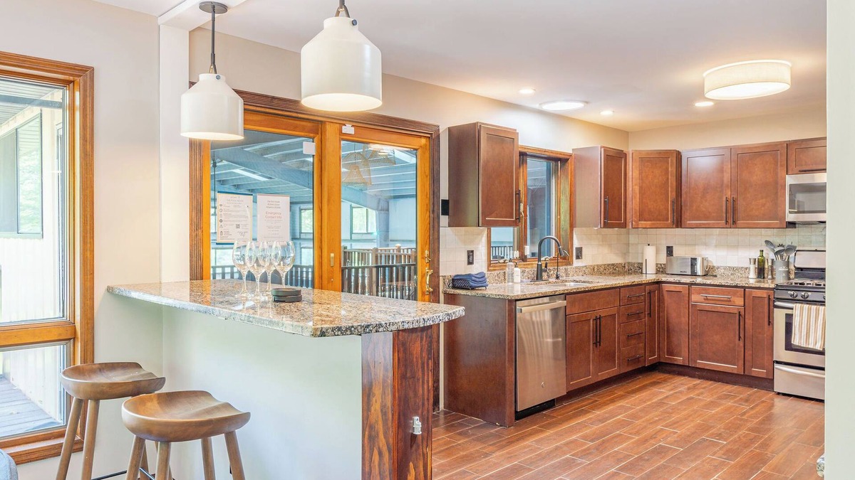 Kingston House | This house is a 4 bedroom(s), 3 bathrooms, located in Kingston, NY.