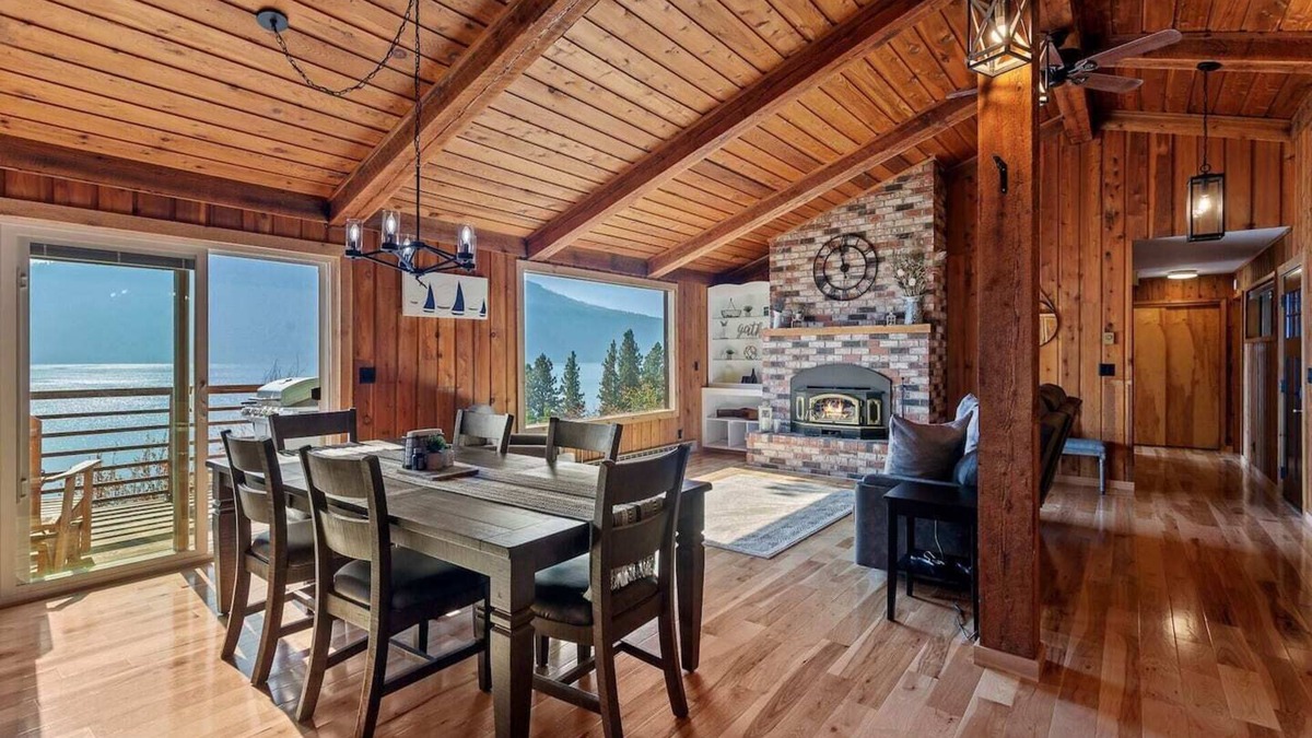Bayview House | This house is a 4 bedroom(s), 3 bathrooms, located in Bayview, ID.