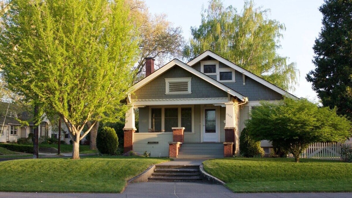 Walla Walla House | This house is a 5 bedroom(s), 3.5 bathrooms, located in Walla Walla, WA.