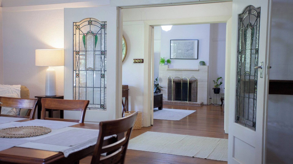 Lake Wendouree House | This house is a 4 bedroom(s), 1 bathrooms, located in Lake Wendouree, VIC.