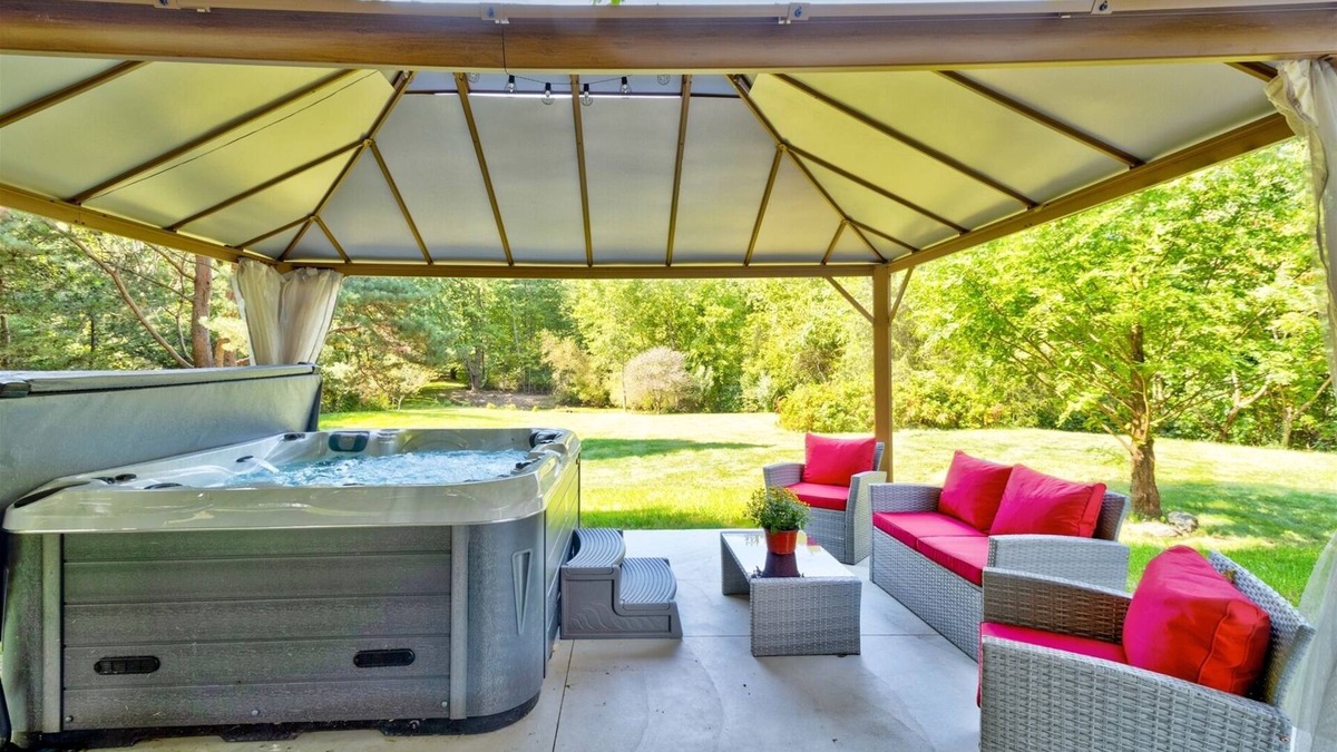 Fennville House | This Is It! Hot Tub, Game Room, Fire pit, Yard, Pond, Dog Friendly