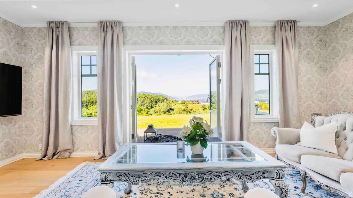 Spikkestad House | This luxurious holiday home by the Drammenfjord is a dream come true for your whole family!