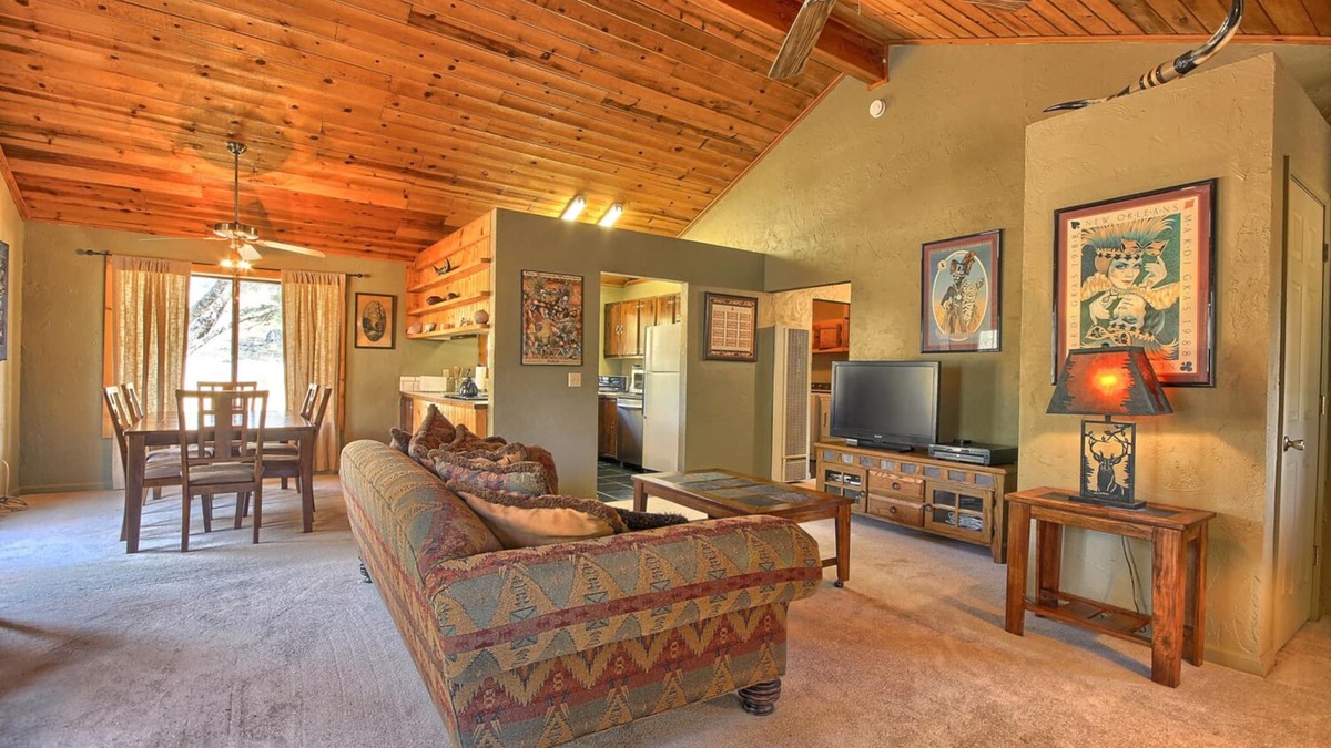 Mariposa Cottage | This quaint cottage is the perfect home base for your Yosemite trip.
