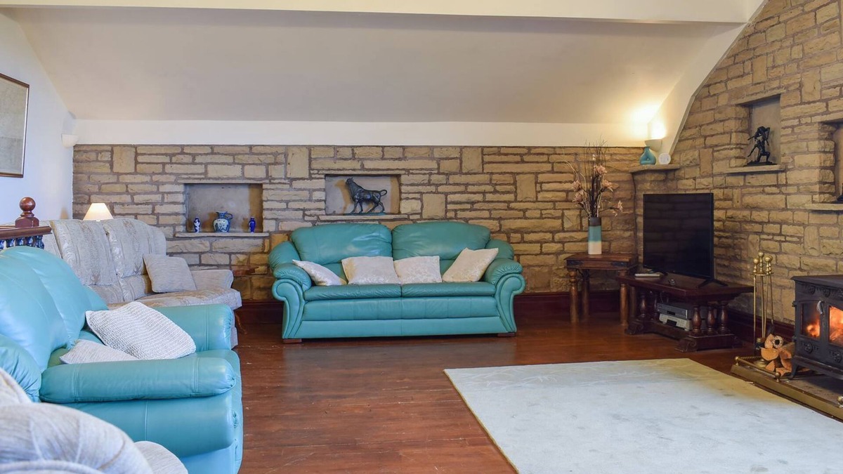 Burnley Cottage | This semi-detached barn conversion is set in beautiful countryside, central for walkers, cyclists an