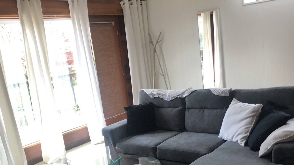 Port Moody House | This suite is located in private house close to the ocean and forest.