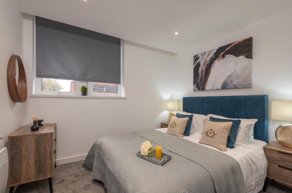 Wakefield Apartment | Thornhill House by Guestz