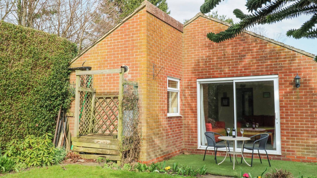 Richmond Cottage | THORNLEA, family friendly, with a garden in Richmond