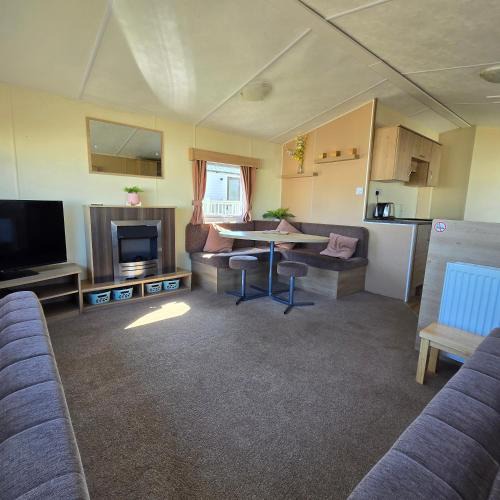Flamborough Resort | Thornwick bay- xantus grange 60
