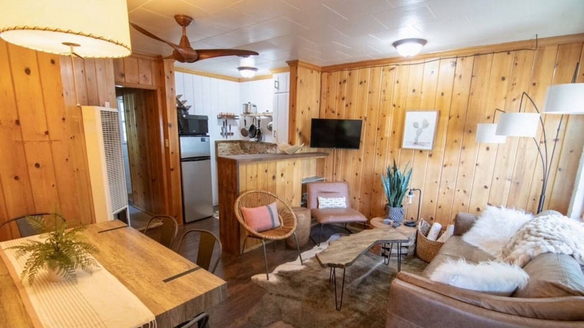 June Lake House | Thousand Island Two-Bedroom Suite (Unit 7) at Lake Front Cabins