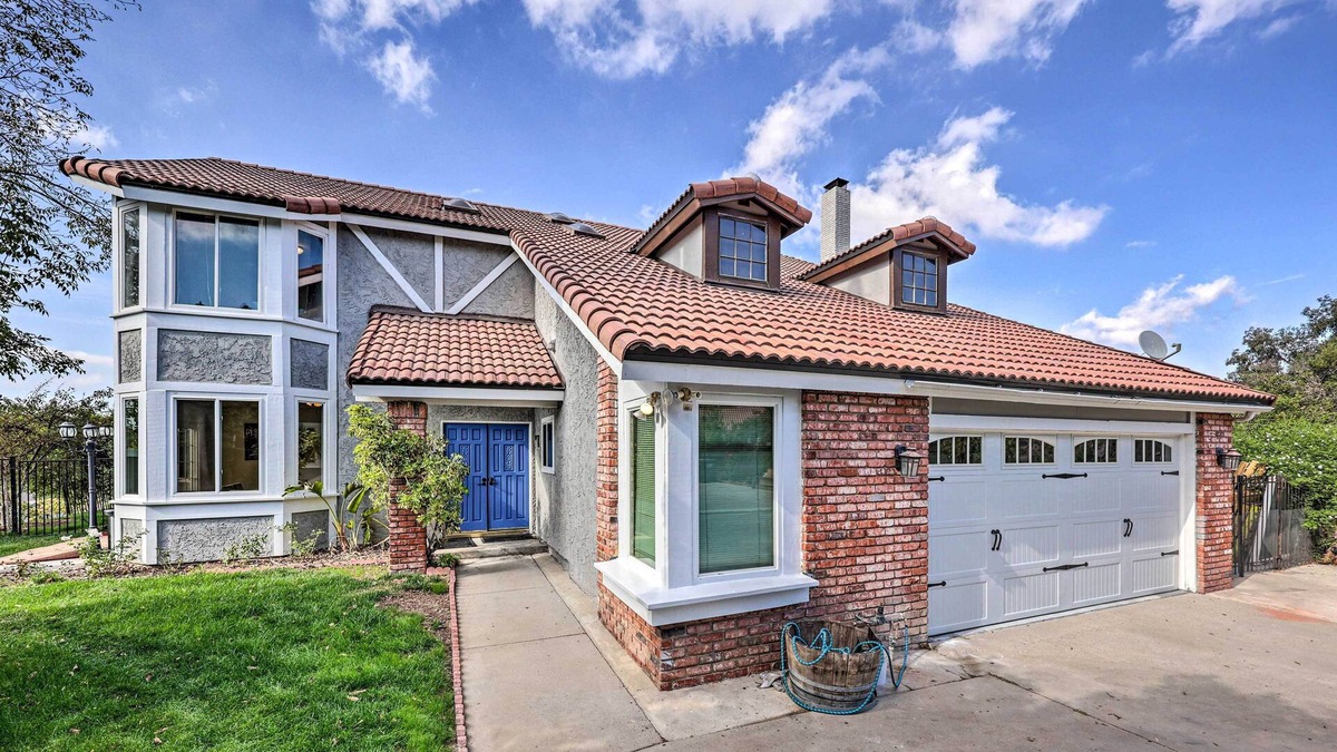 Thousand Oaks House | Thousand Oaks Retreat w/ Stunning Backyard!