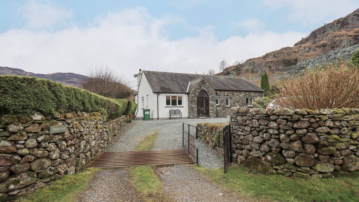 Chapel Stile Cottage | Thrang View