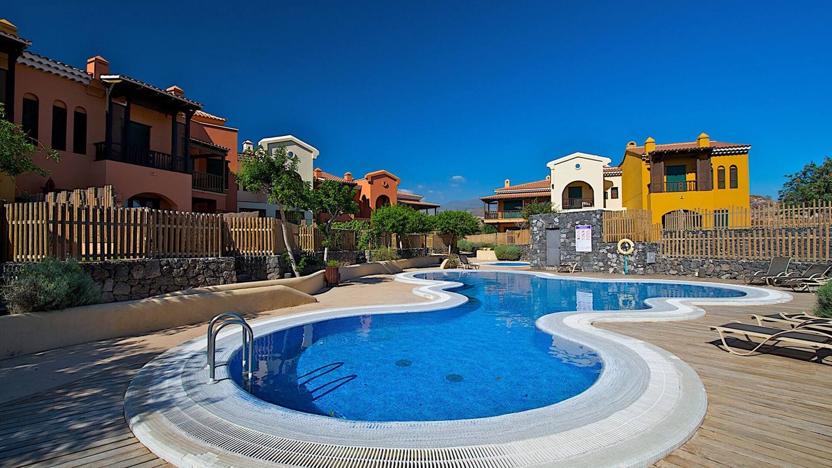 San Miguel de Abona Villa | Three-bedroom villa 180 m2 with garden&pool&garage